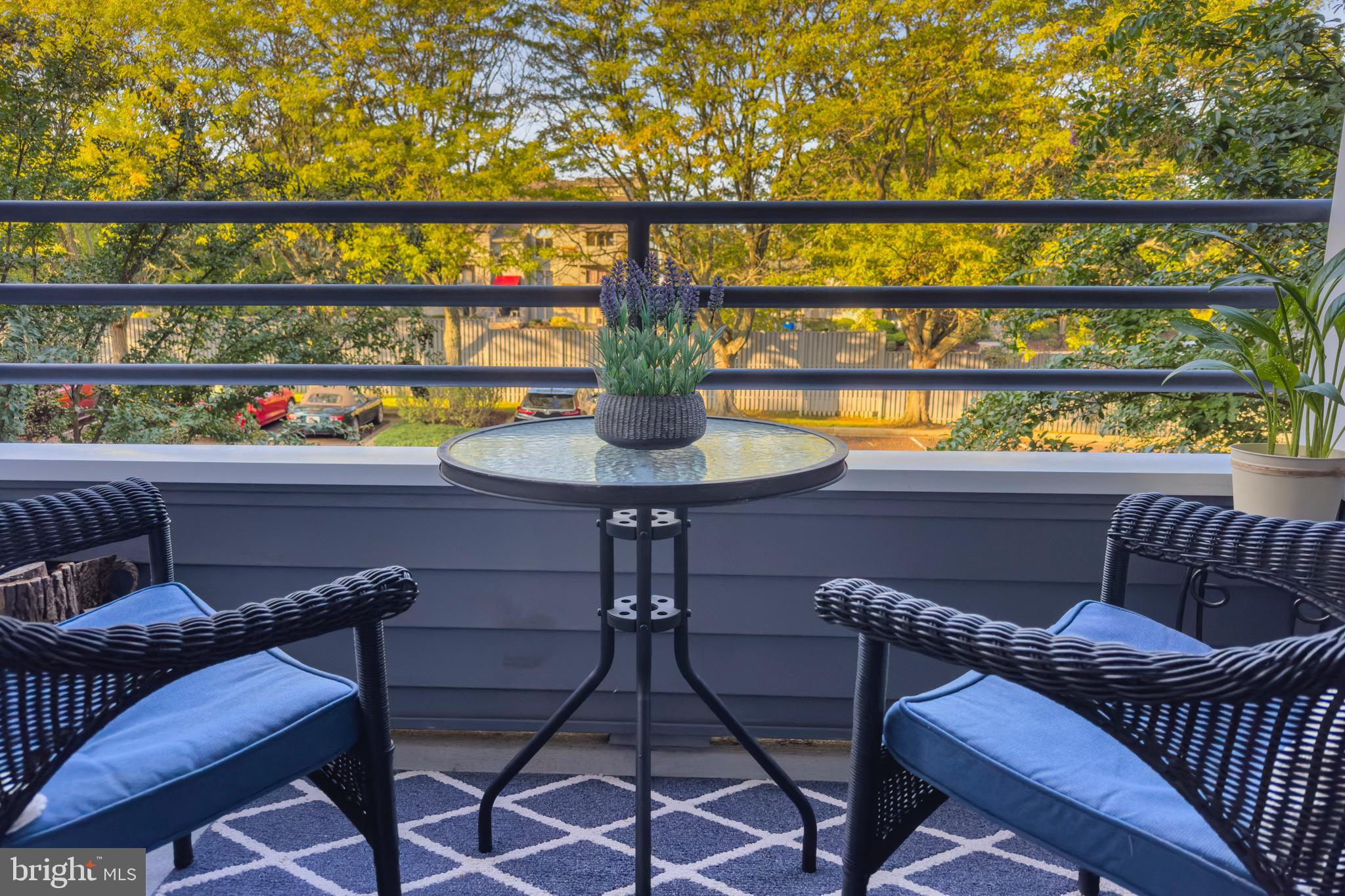 1142 Lake Heron Dr #2a