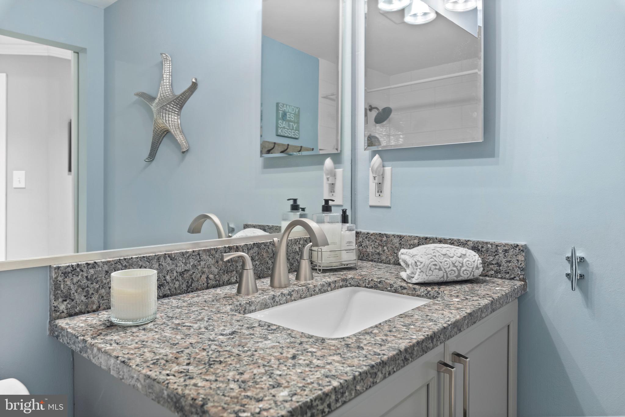 1142 Lake Heron Dr #2a