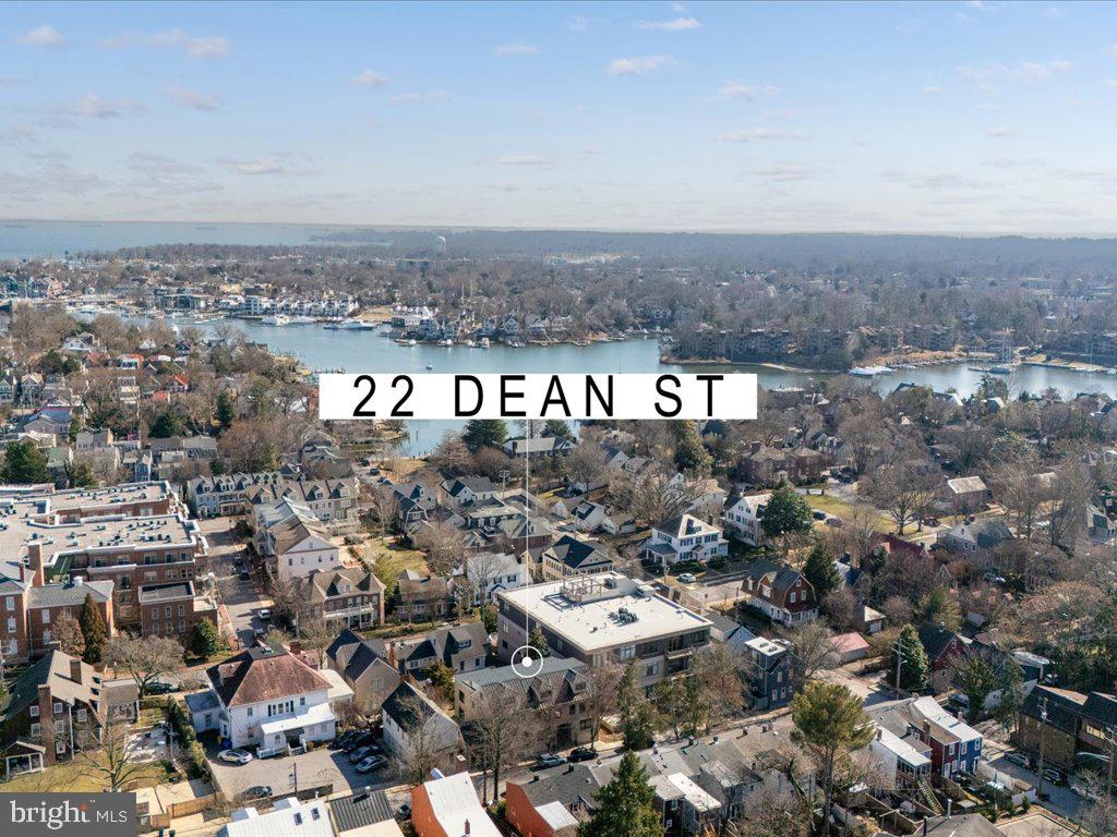 22 Dean St #2