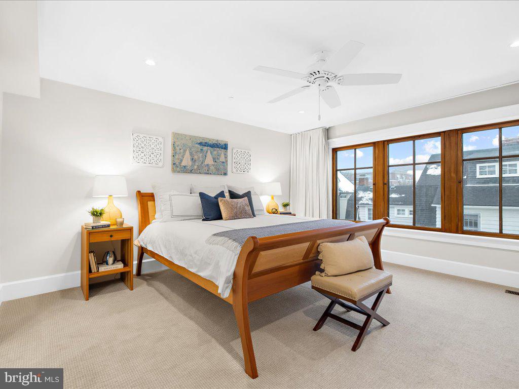 22 Dean St #2