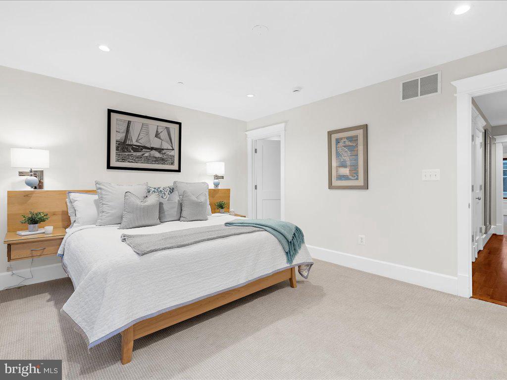 22 Dean St #2