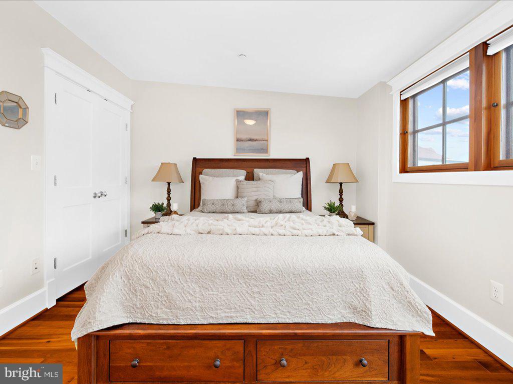 22 Dean St #2