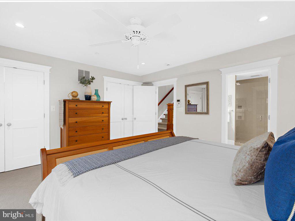 22 Dean St #2