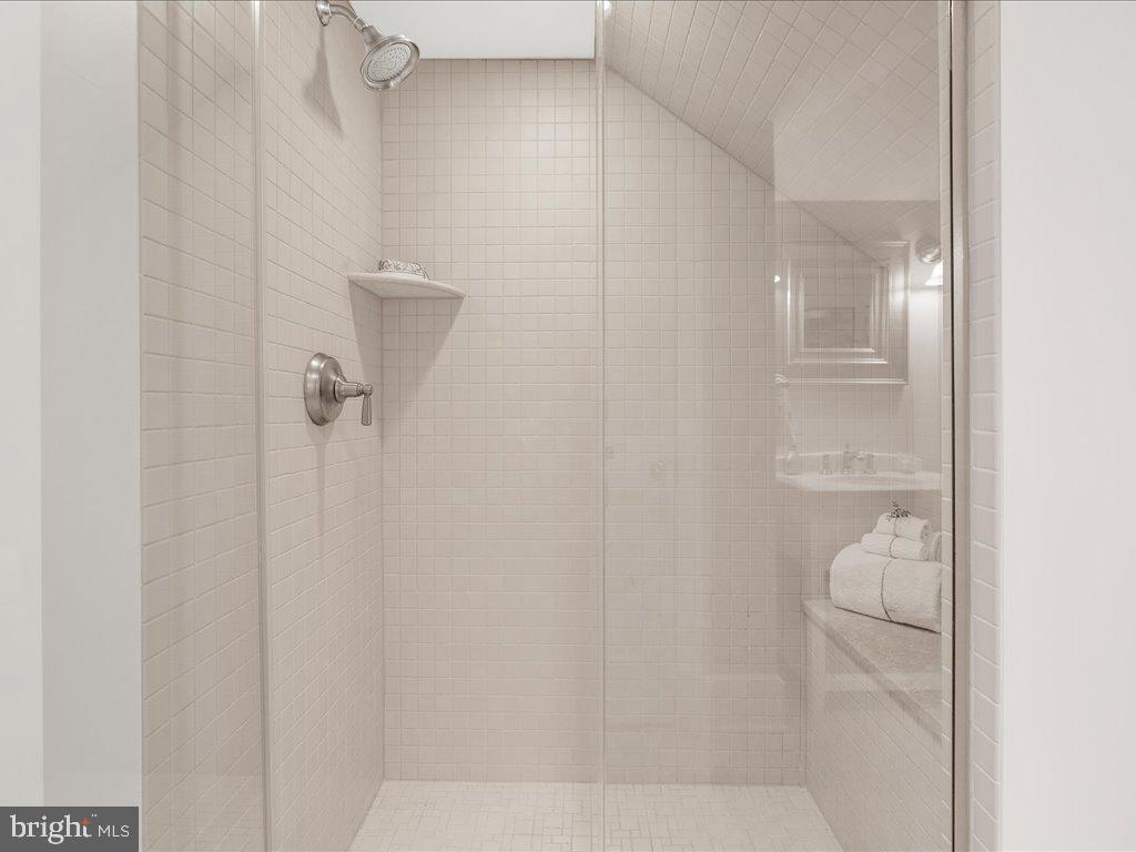 22 Dean St #2