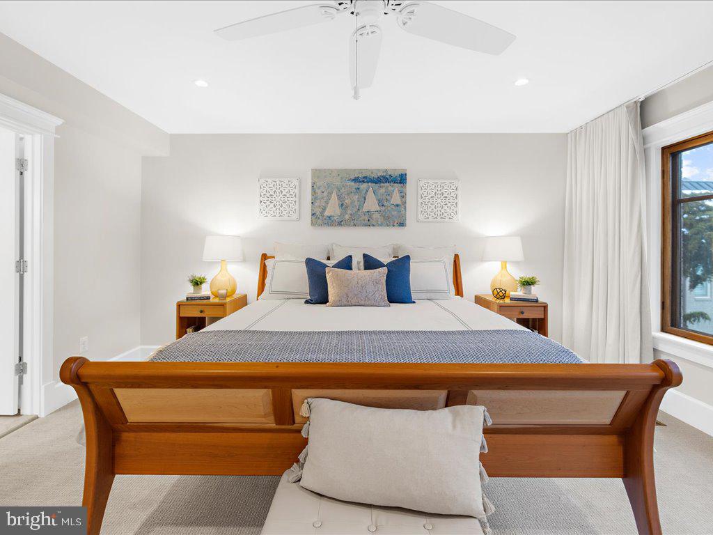22 Dean St #2