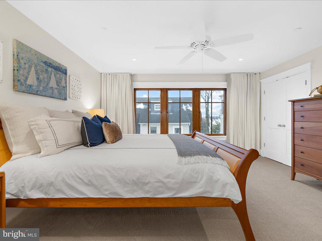 22 Dean St #2