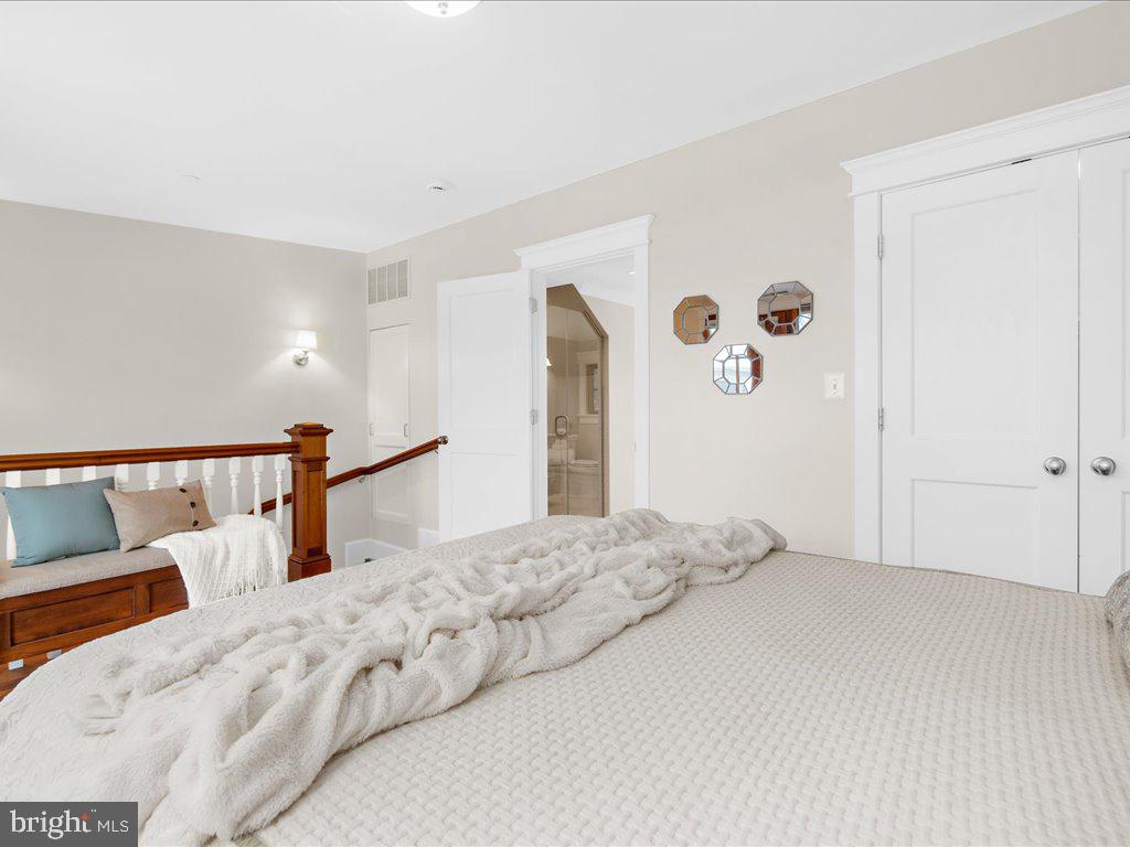 22 Dean St #2