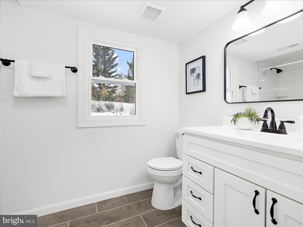 1152 Latrobe Dr