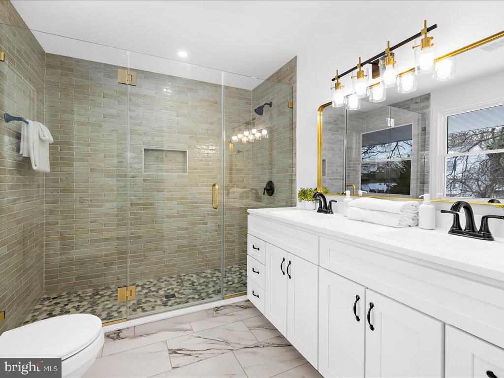 1152 Latrobe Dr