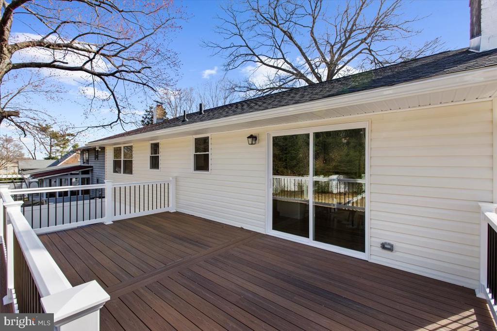 1152 Latrobe Dr