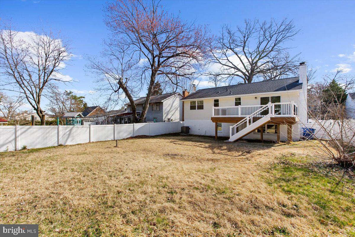 1152 Latrobe Dr