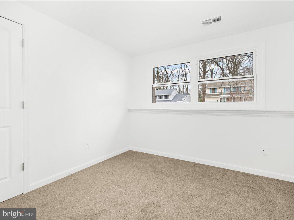 1152 Latrobe Dr