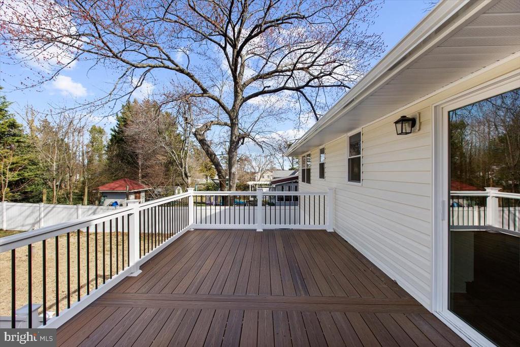 1152 Latrobe Dr