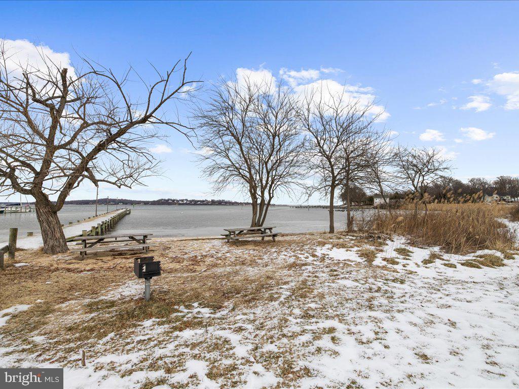1152 Latrobe Dr