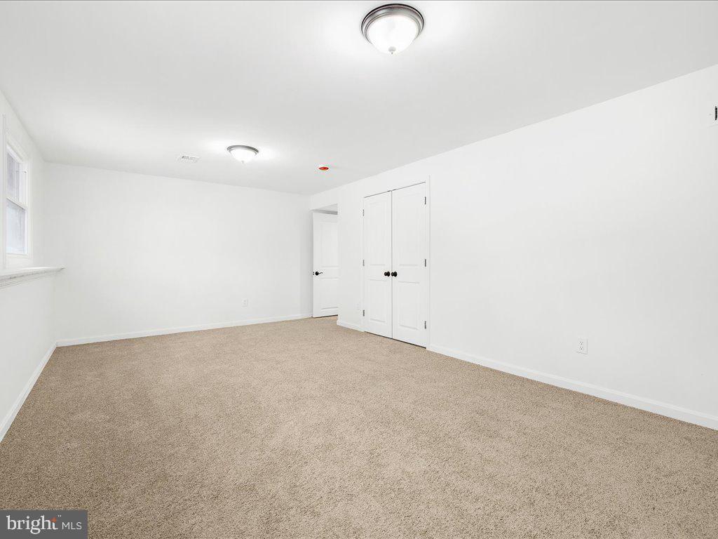 1152 Latrobe Dr