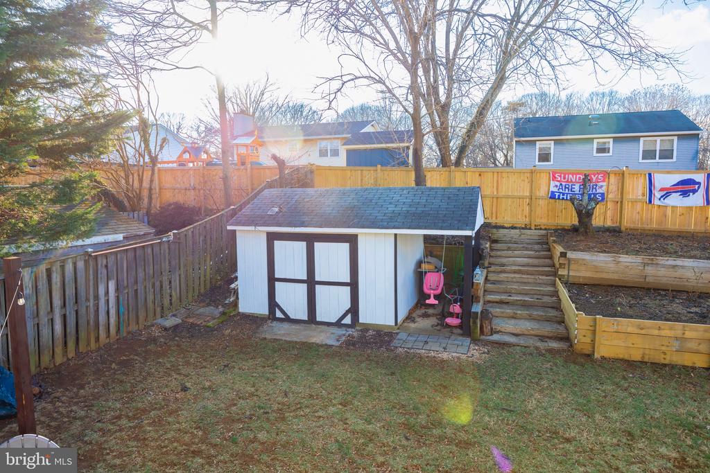 1156 Neptune Pl