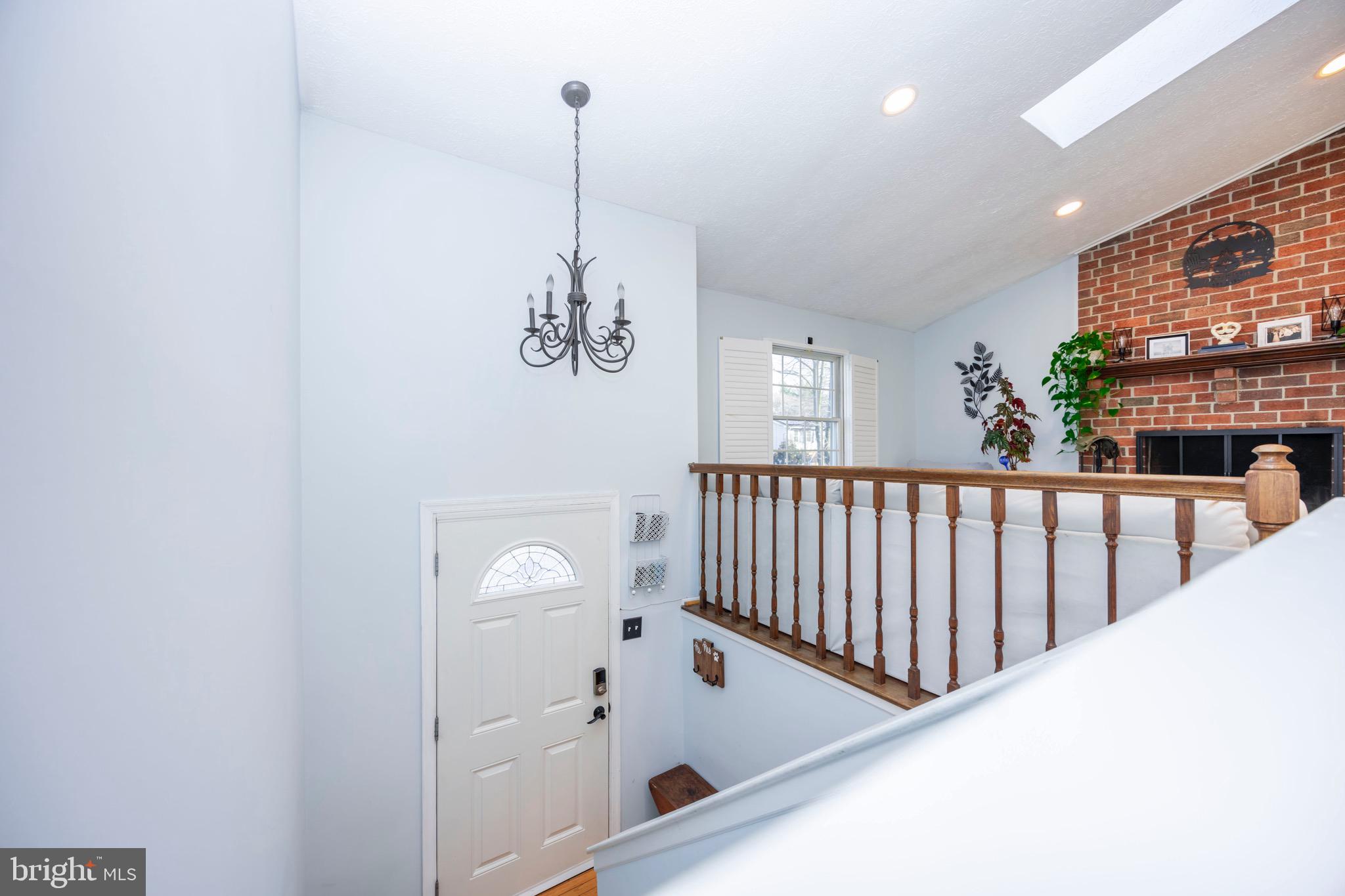 1156 Neptune Pl