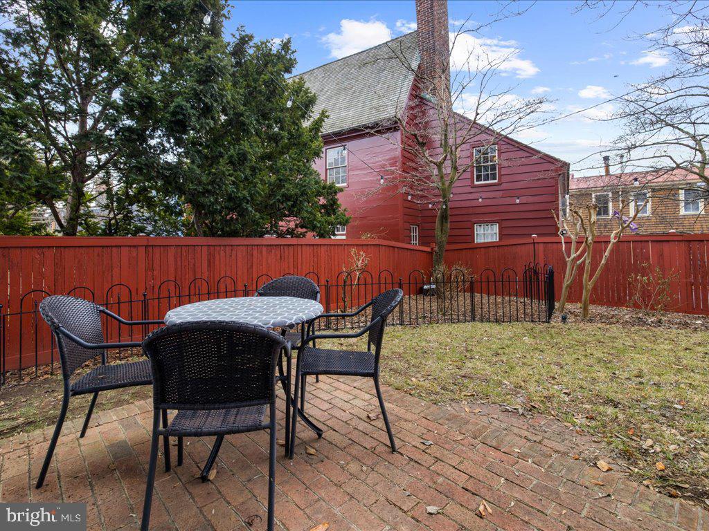 163 Prince George St