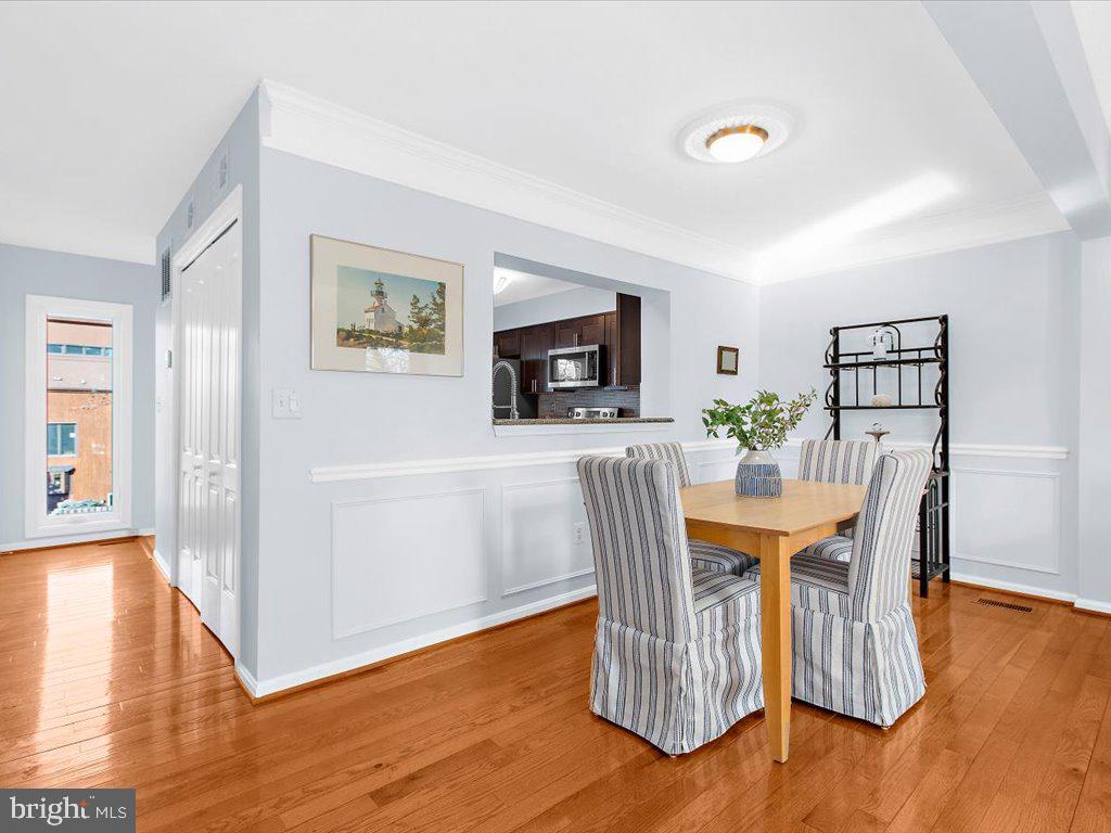 1 Klakring Ct
