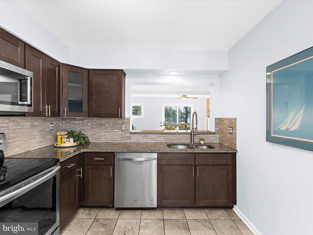 1 Klakring Ct