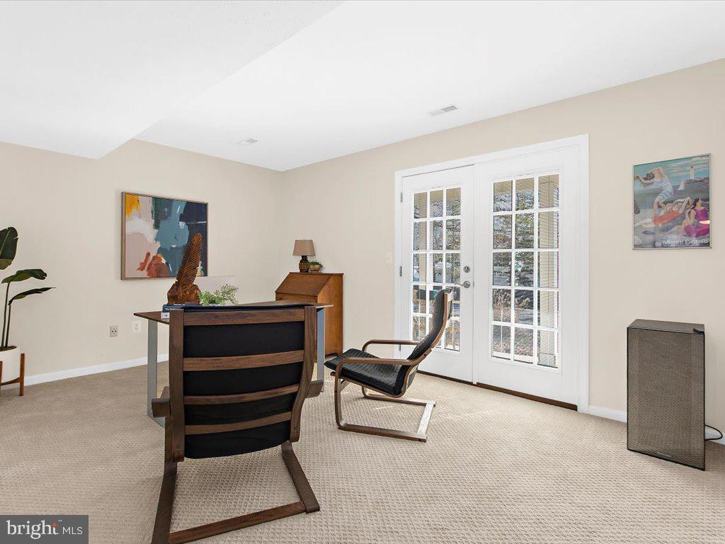 1 Klakring Ct