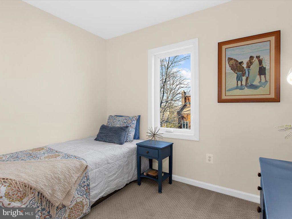 1 Klakring Ct