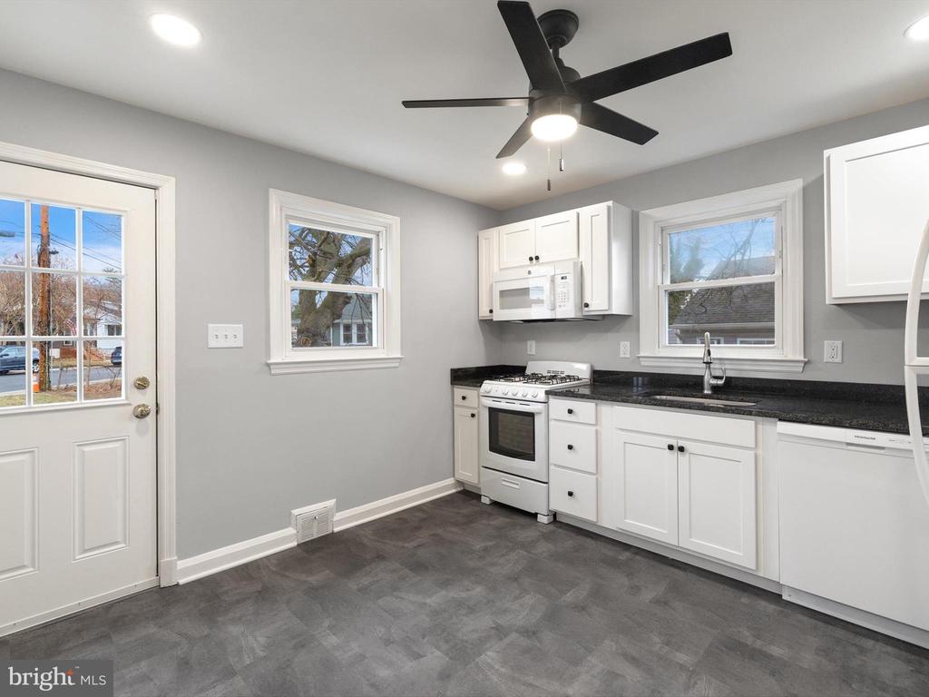 108 Elm Ave