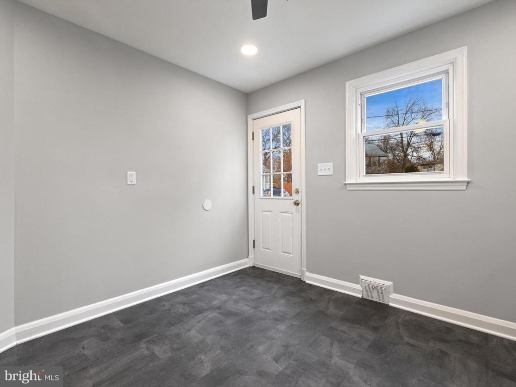 108 Elm Ave