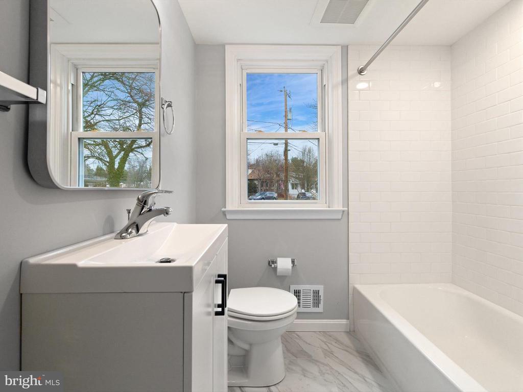 108 Elm Ave