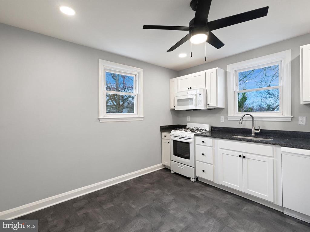 108 Elm Ave