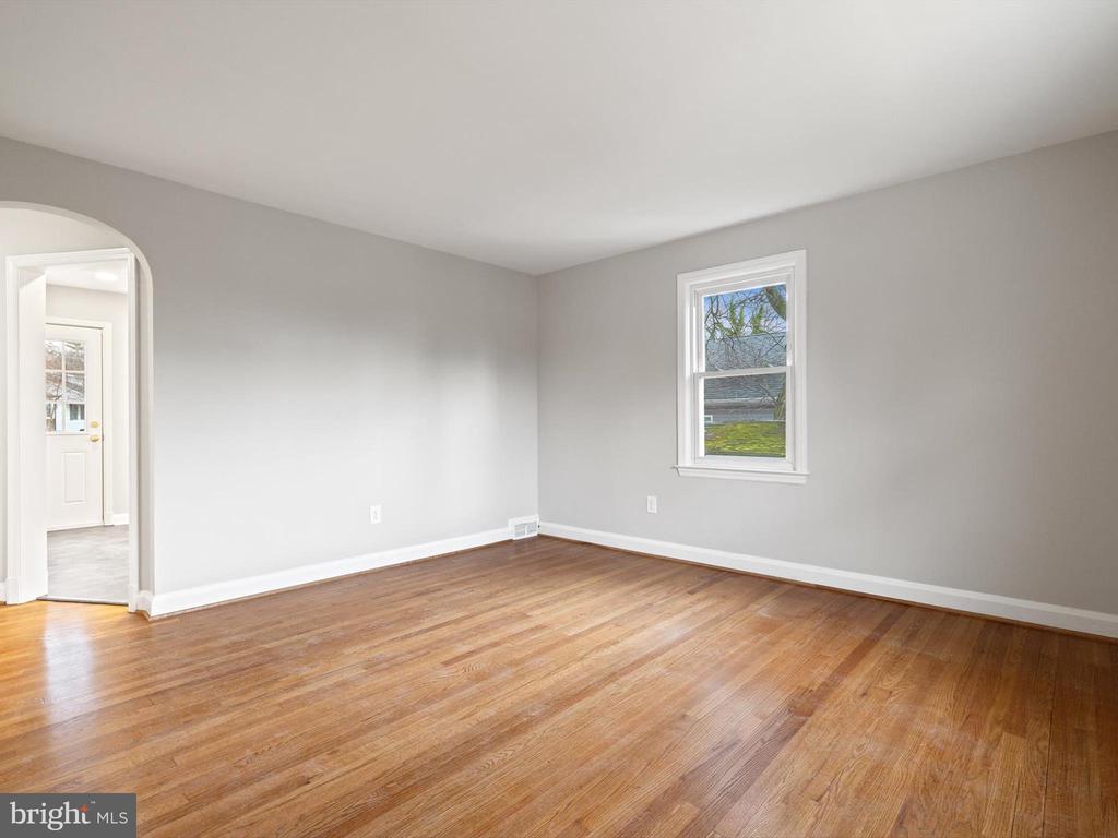 108 Elm Ave