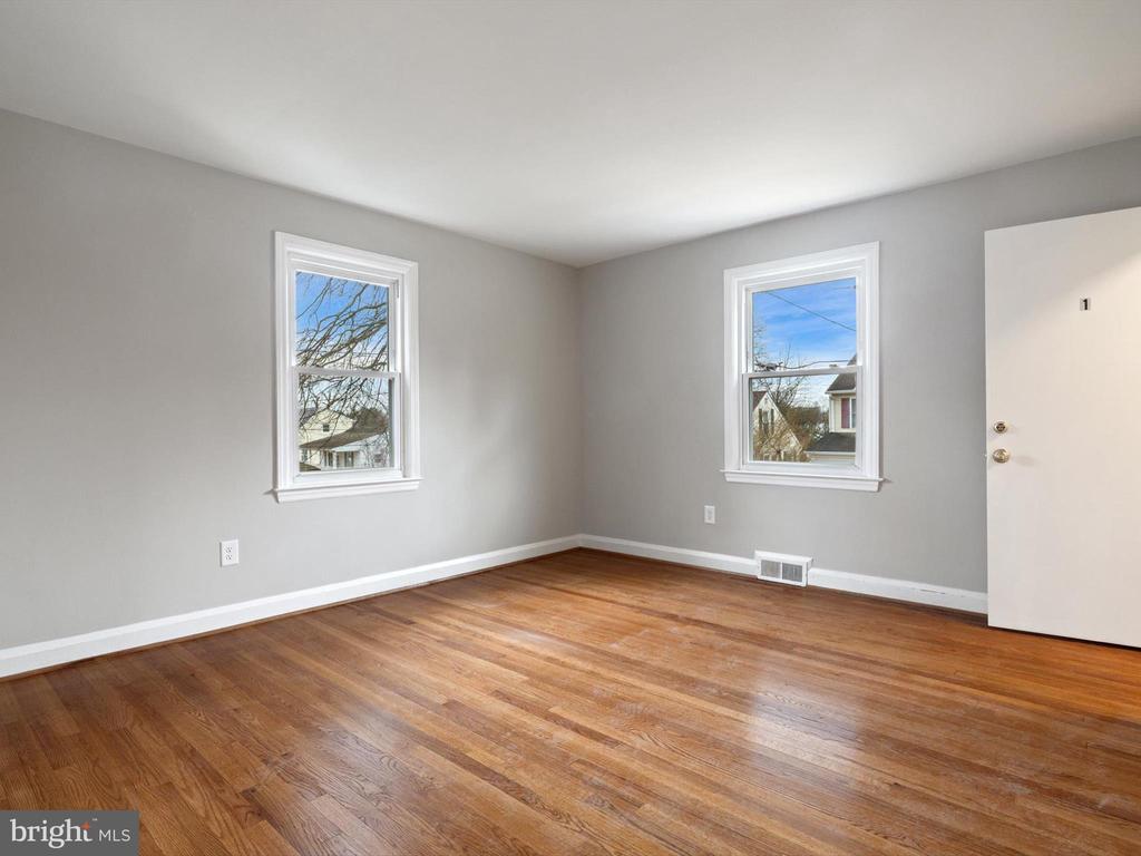 108 Elm Ave