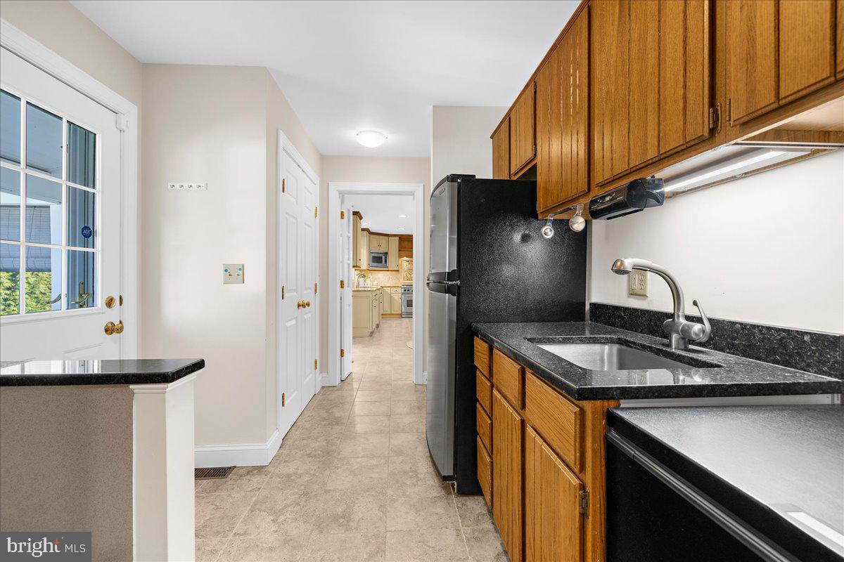 854 Kings Retreat Dr