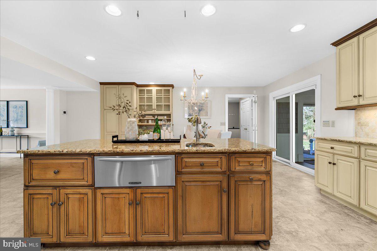 854 Kings Retreat Dr