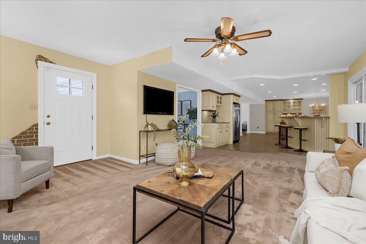 854 Kings Retreat Dr