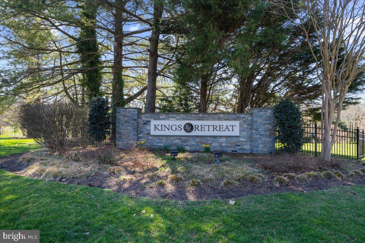 854 Kings Retreat Dr