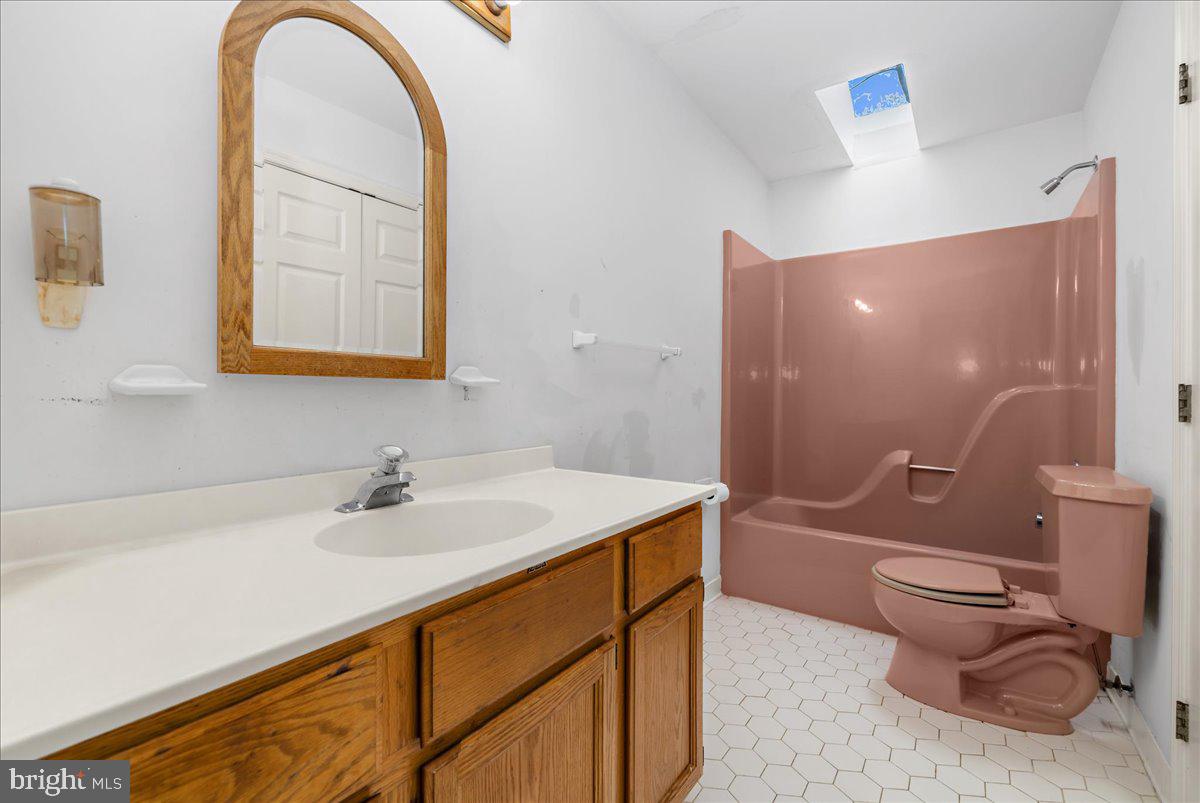 5789 Greenock Rd