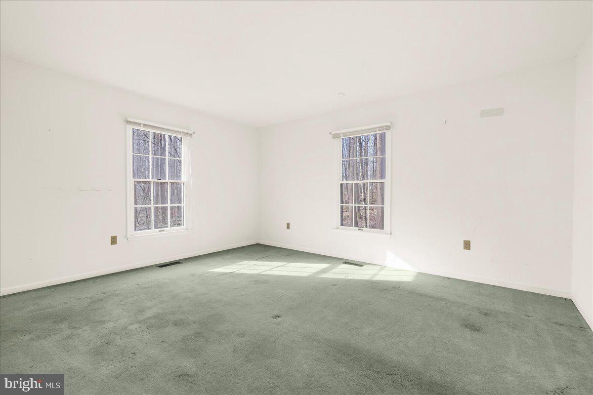 5789 Greenock Rd