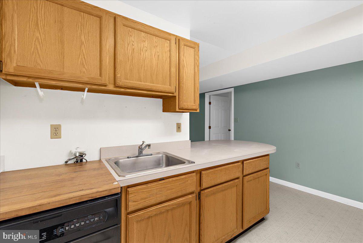 5789 Greenock Rd