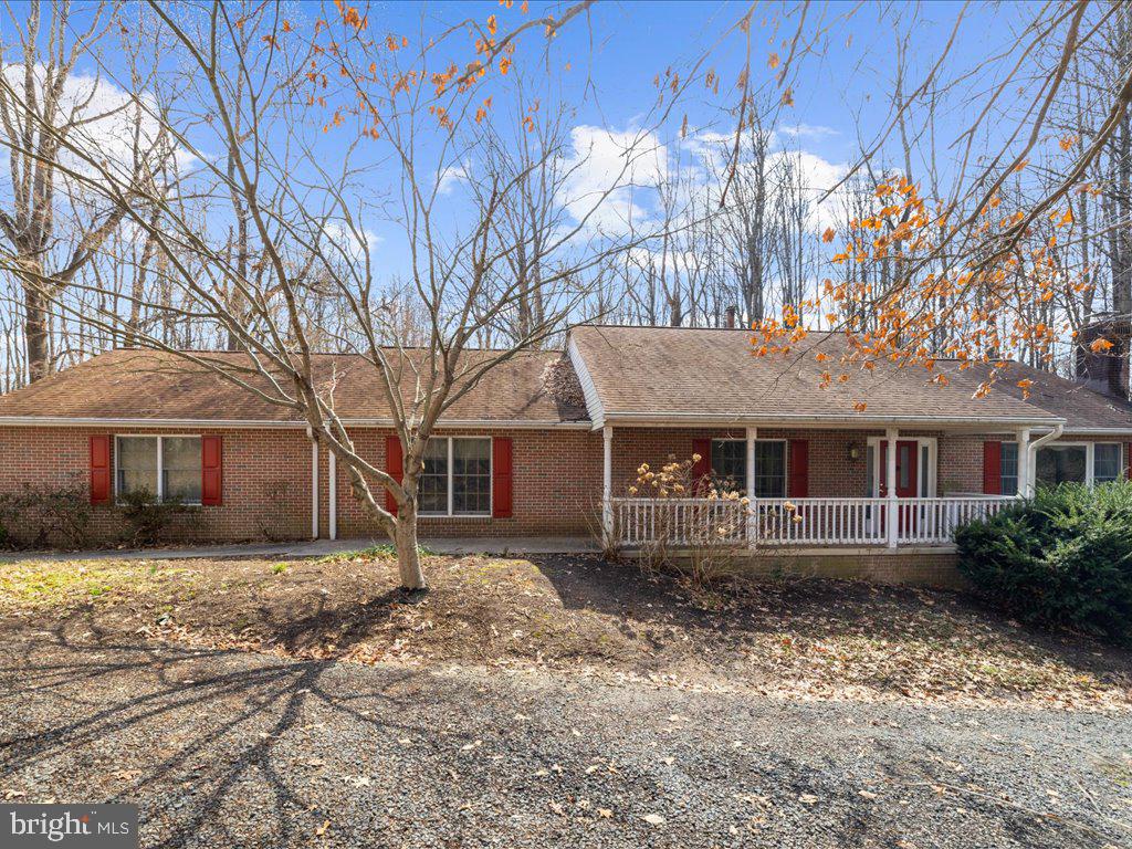 5789 Greenock Rd