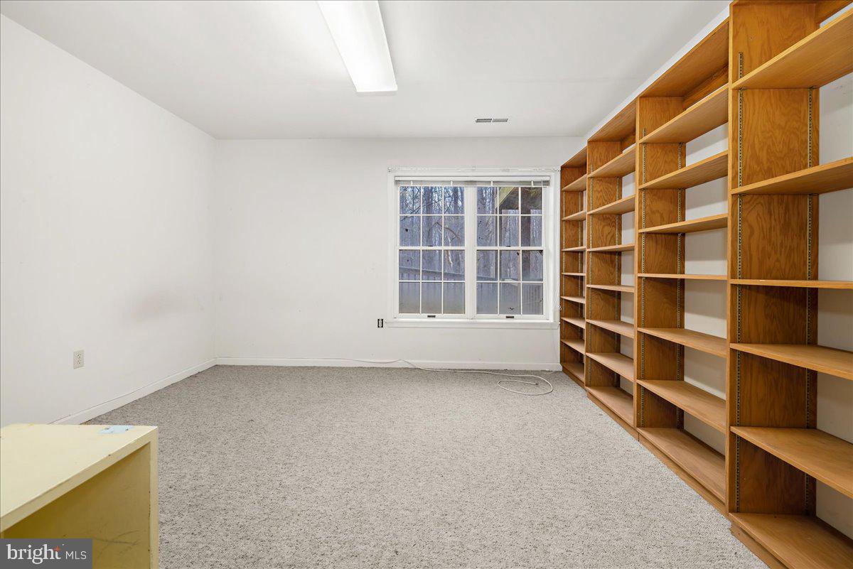 5789 Greenock Rd