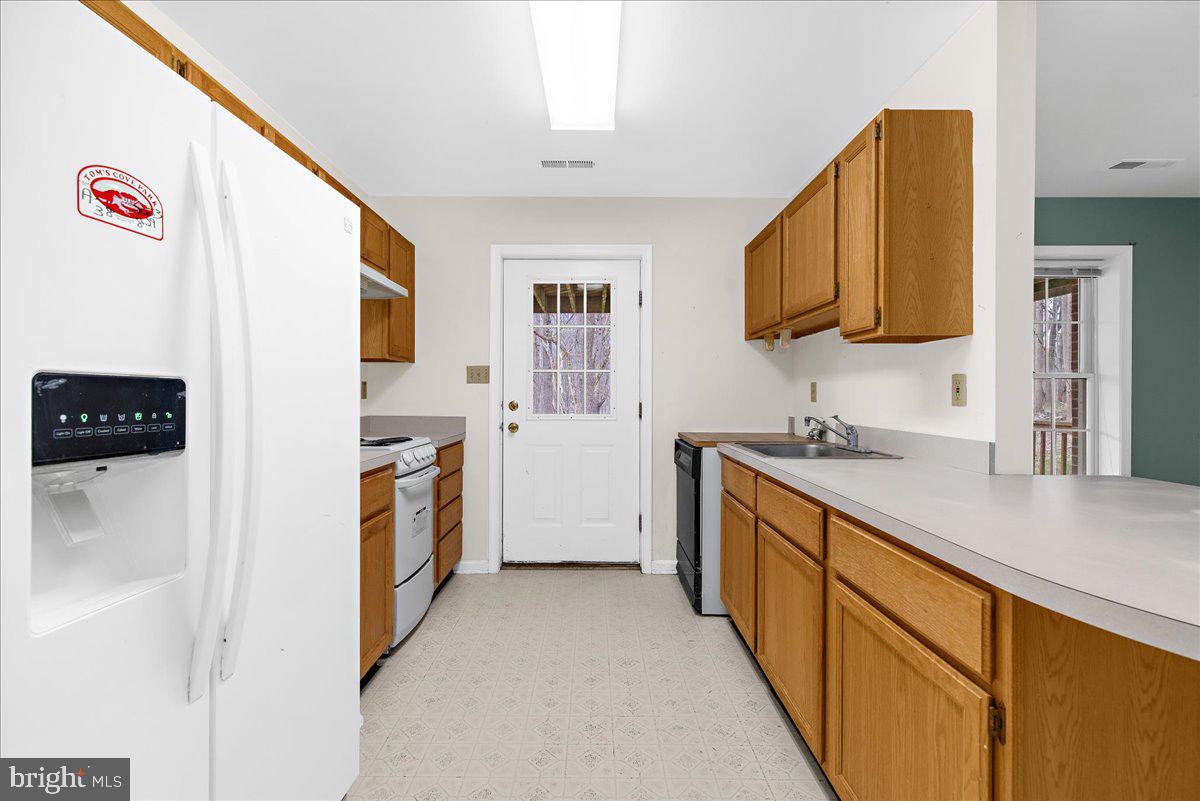 5789 Greenock Rd