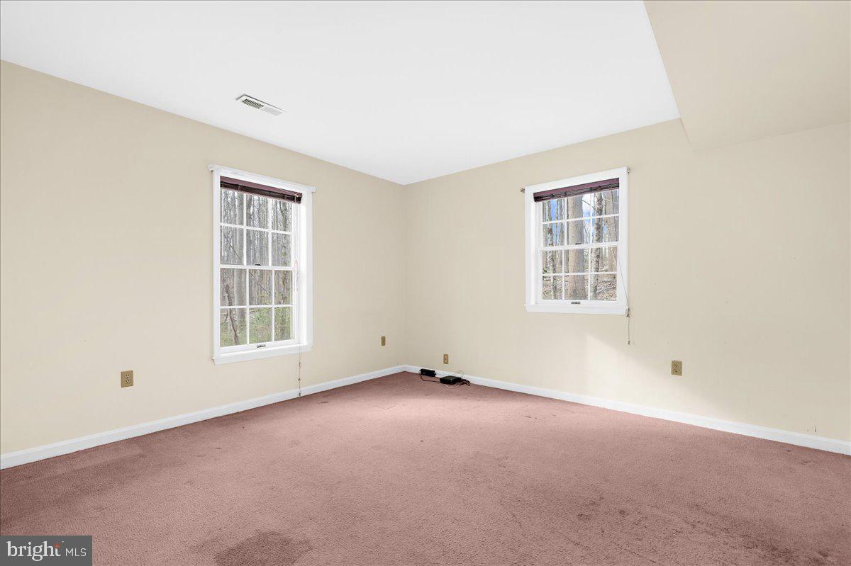 5789 Greenock Rd