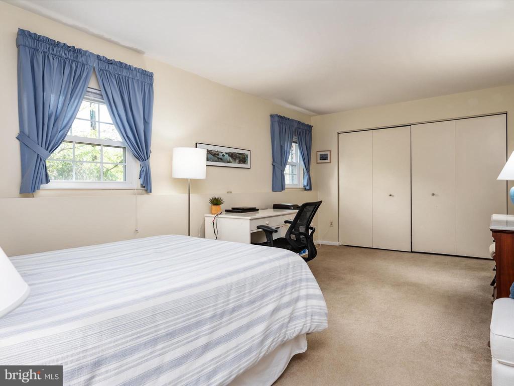 1013 Old Bay Ridge Rd