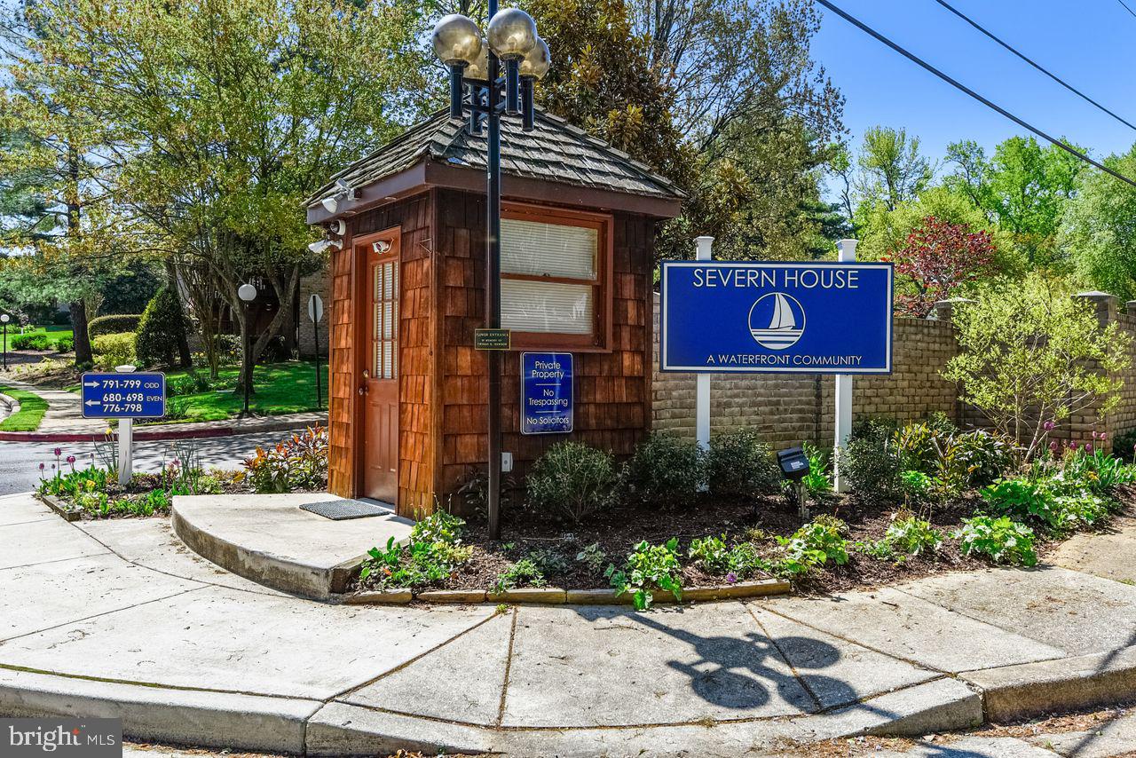 769 FAIRVIEW AVENUE E 769 E