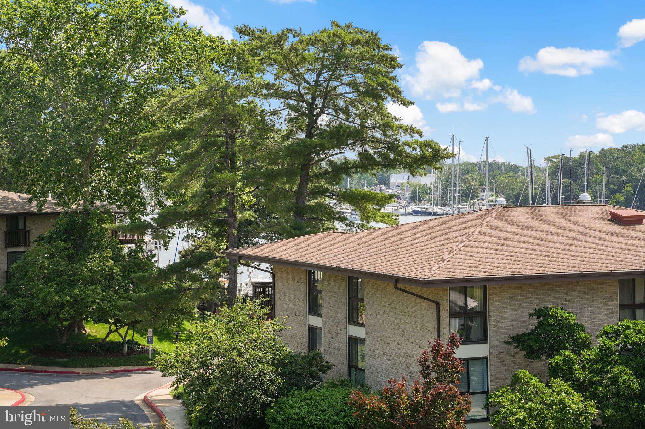 769 FAIRVIEW AVENUE E 769 E