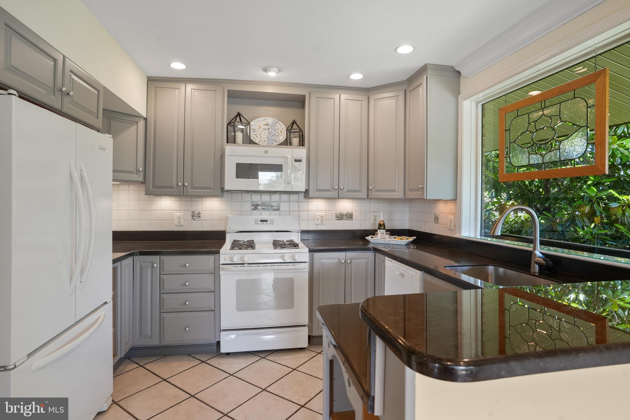 769 FAIRVIEW AVENUE E 769 E