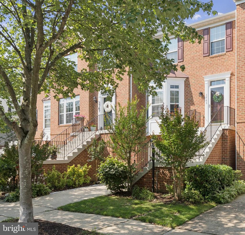 3765 Glebe Meadow Way