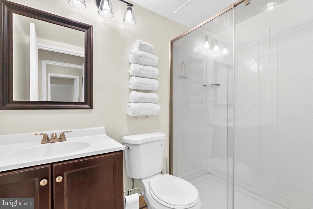 16 Silverwood Cir #2