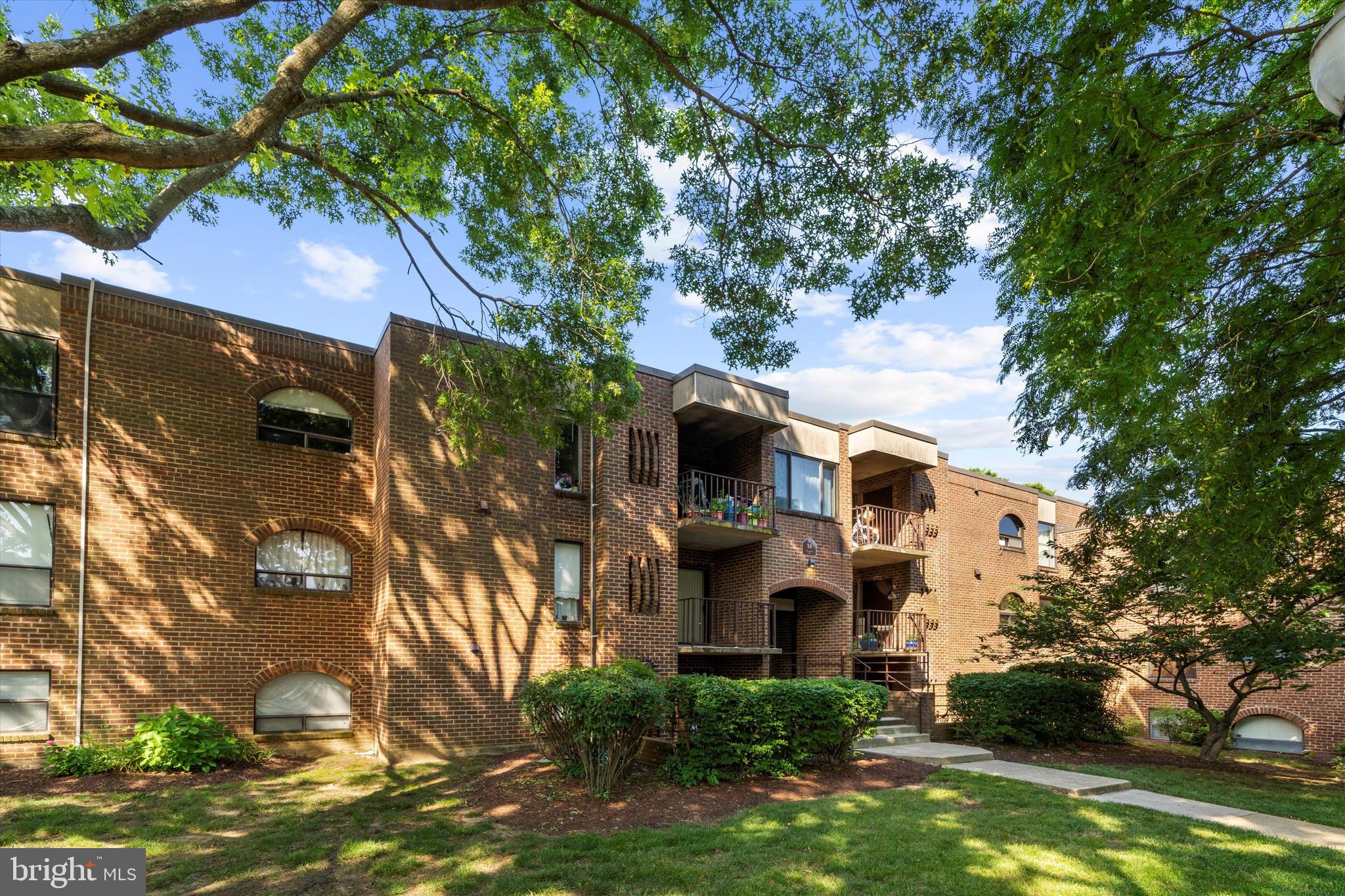 16 Silverwood Cir #2